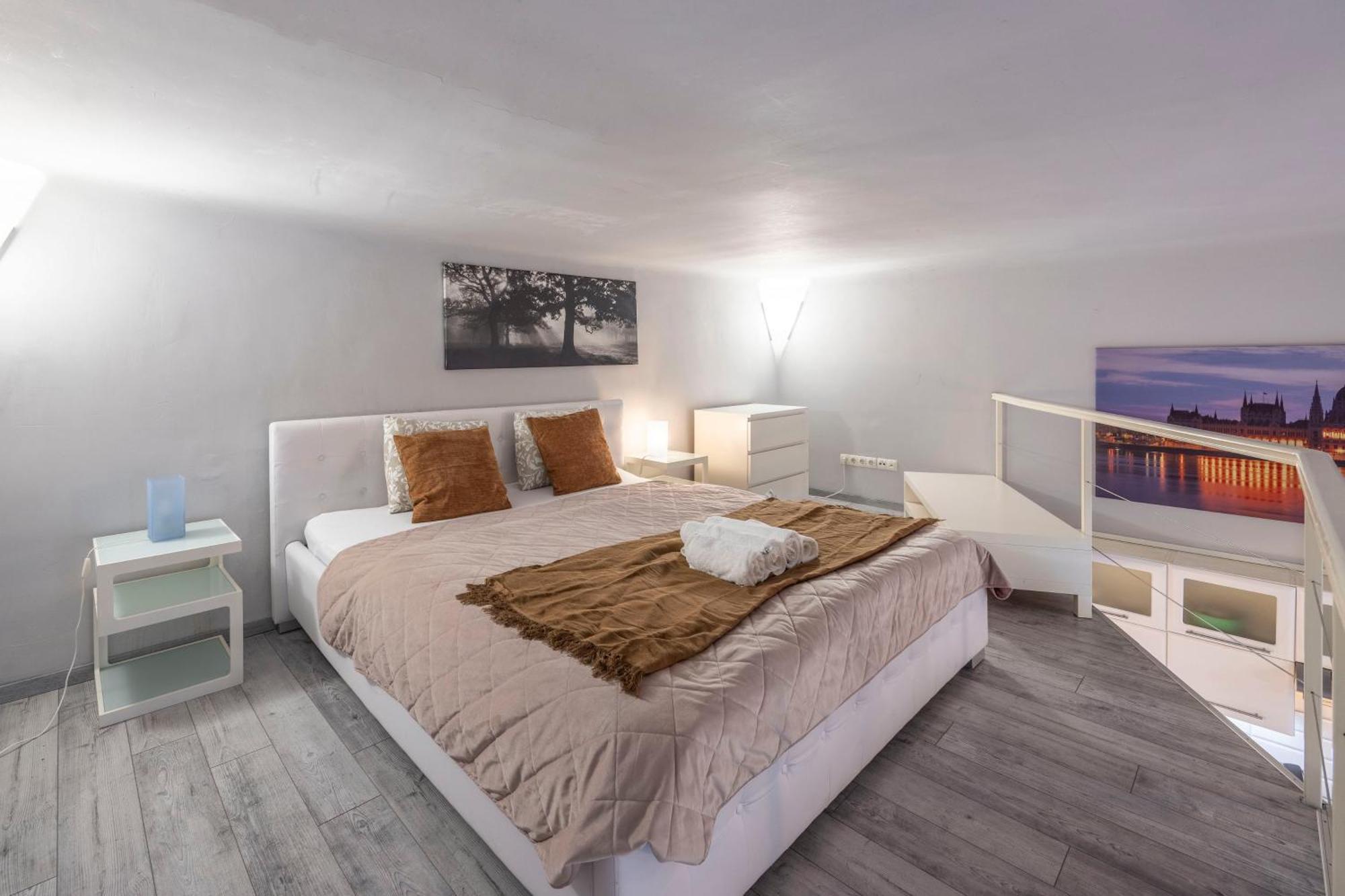 Apartamento Superb Cozy In The Heart Of Budapest