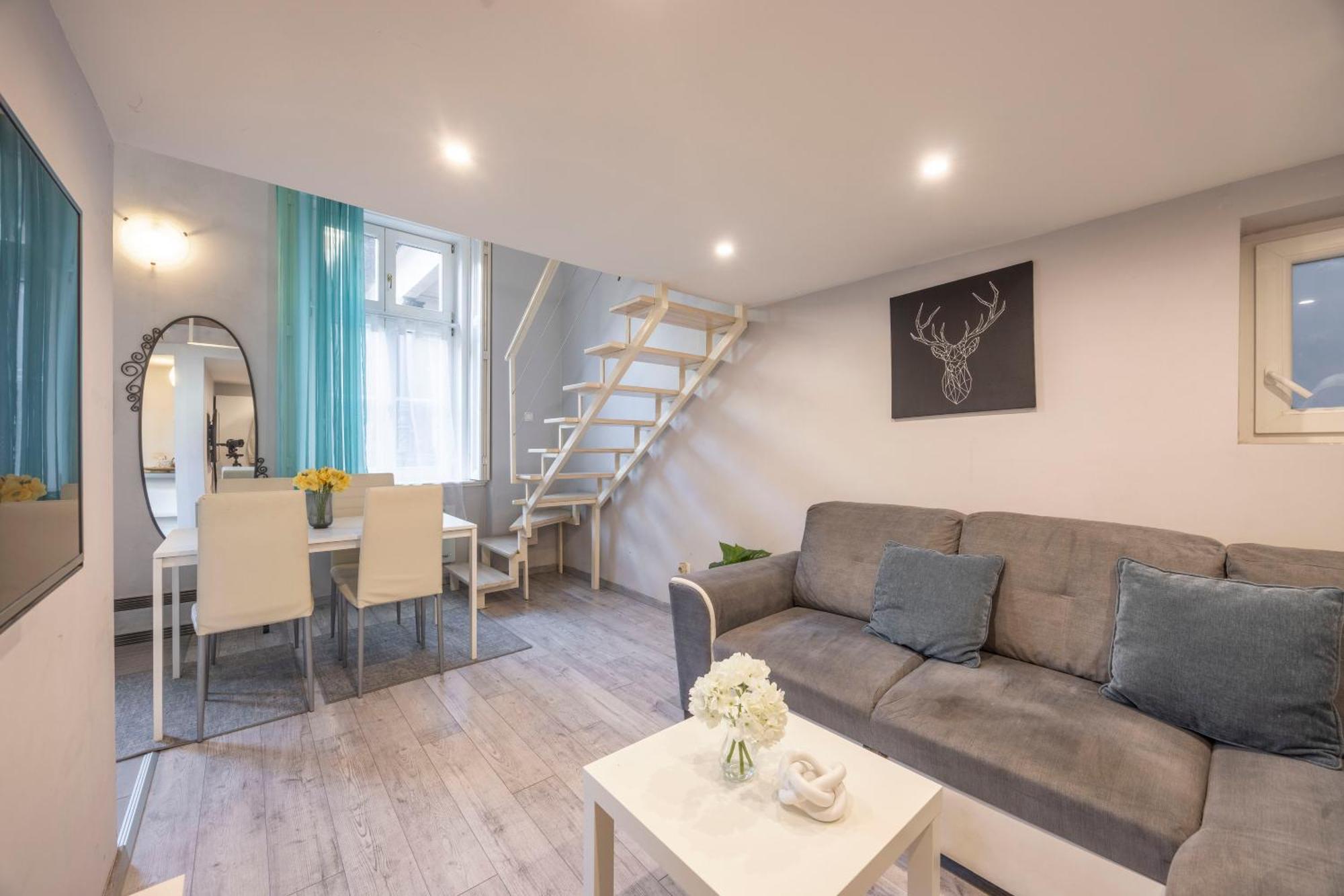 Apartamento Superb Cozy In The Heart Of *